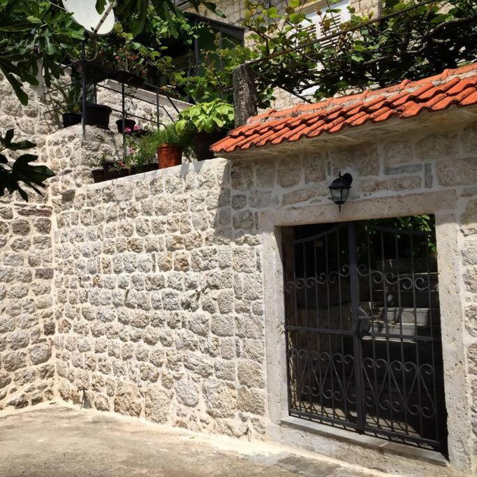 Apartment Terazza Di Ljuta Kotor Bagian luar foto