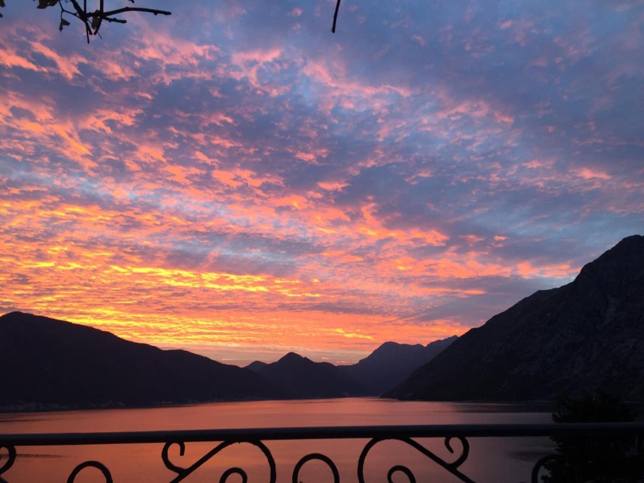 Apartment Terazza Di Ljuta Kotor Bagian luar foto